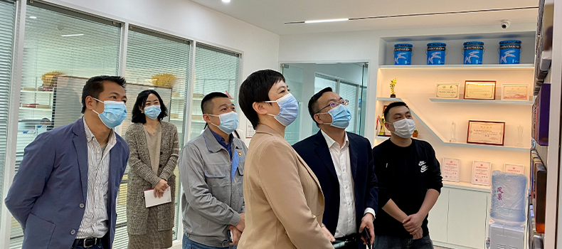 火炬高新区领导到访捌斗新材科技 | 助力企业疫情防控、安全生产